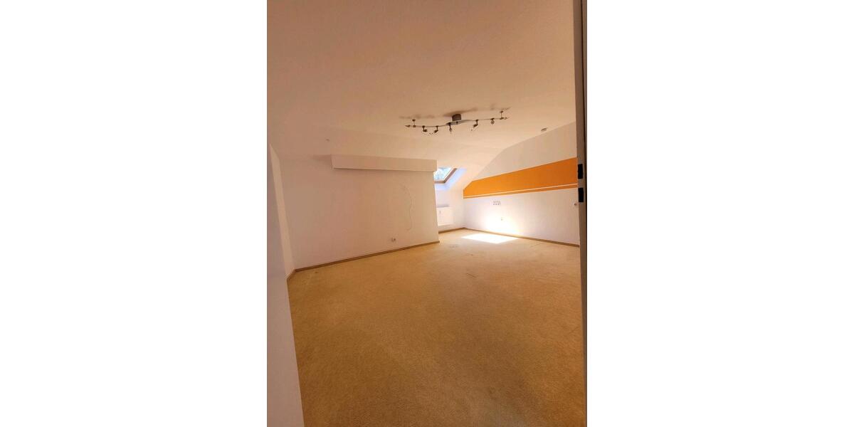 Dachgeschoßwohnung Immenstadt im Allgäu - 5 Zimmer, 102 m&sup2;, 370.000&euro; | Angebot:26326287