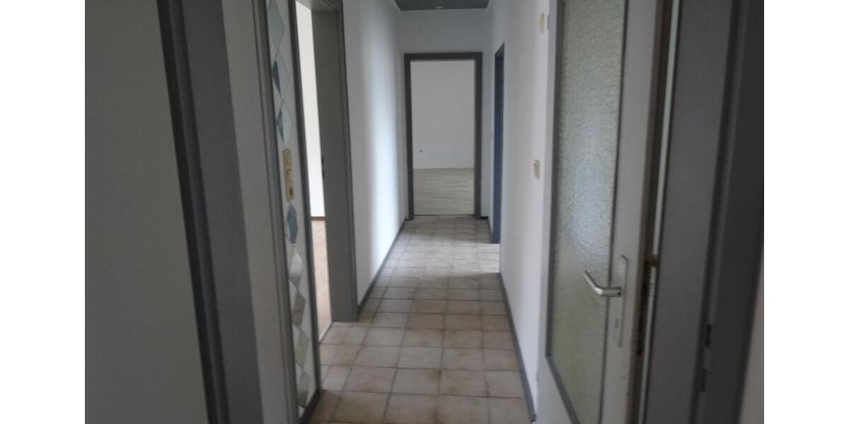 Etagenwohnung Lampertheim - 3.5 Zimmer, 100 m&sup2;, 900&euro; | Angebot:25868213