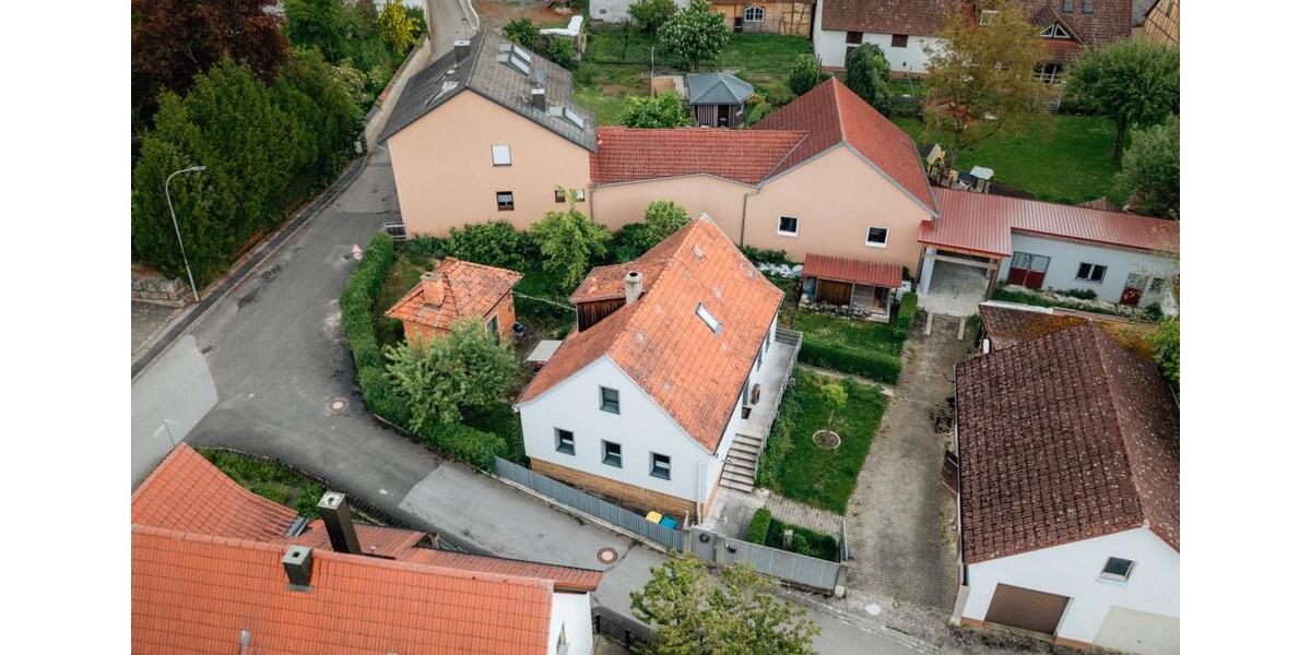 Einfamilienhaus Hohenroth - 6 Zimmer, 100 m&sup2;, 299.000&euro; | Angebot:26885769