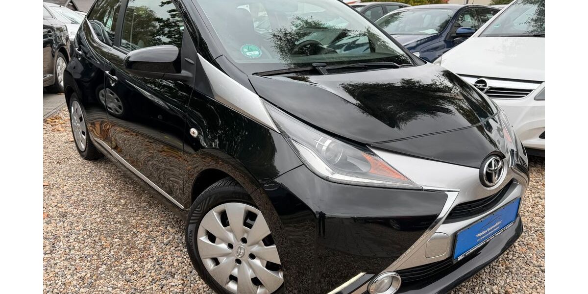 Toyota Aygo (X) 114.222 km 5.990 &euro; Berlin 13089