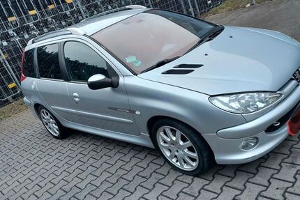 Peugeot 106 196.000 km 899 &euro; Plochingen 73307