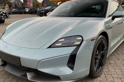 Porsche Taycan 2.599 km 127.900 € Gronau 48599