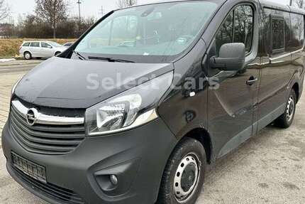 Opel Vivaro 211.000 km 5.990 &euro; München 81243