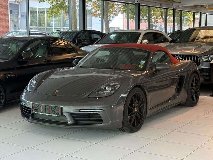 Porsche Boxster 62.000 km 53.990 € Hamburg 22529