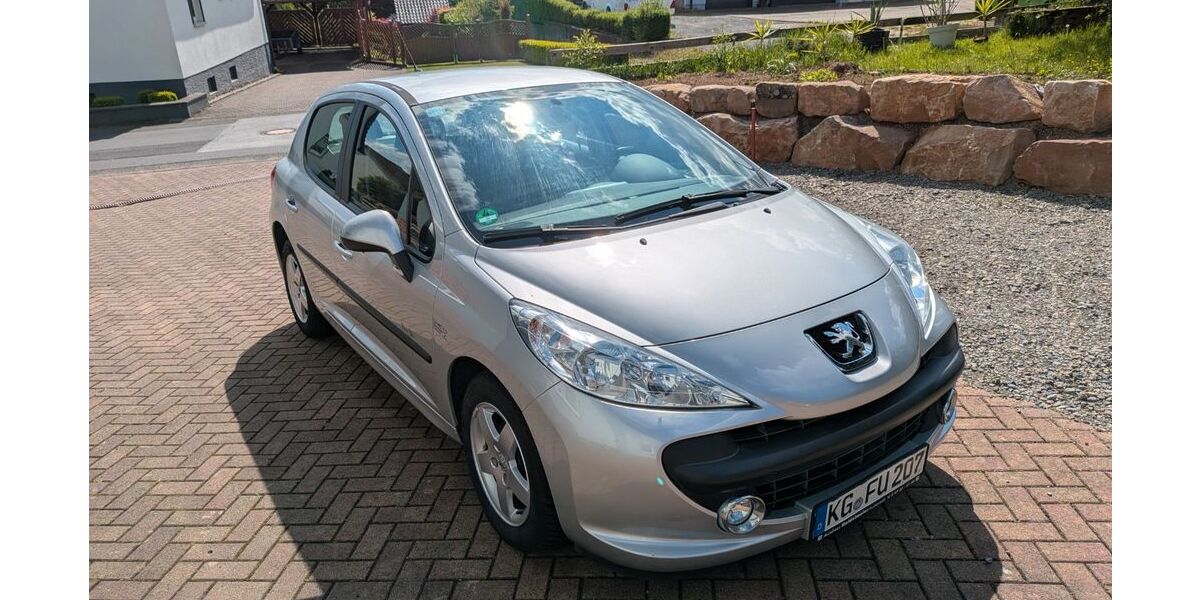 Peugeot 207 59.990 km 2.999 &euro; Katzenbach 97705