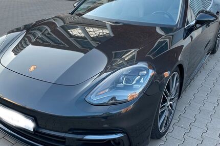 Porsche Panamera 139.000 km 59.000 &euro; Köln 51467