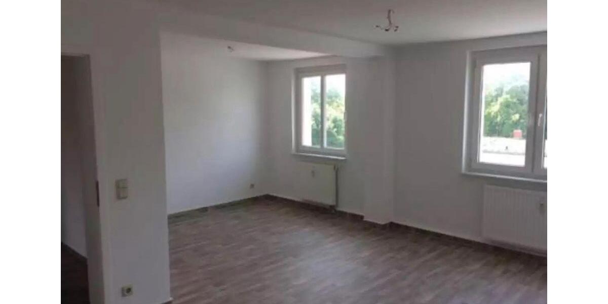 Etagenwohnung Eisenhüttenstadt - 3 Zimmer, 85 m&sup2;, 750&euro; | Angebot:26082870
