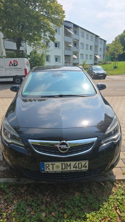 Opel Astra 141.000 km 5.600 € Reutlingen 72760