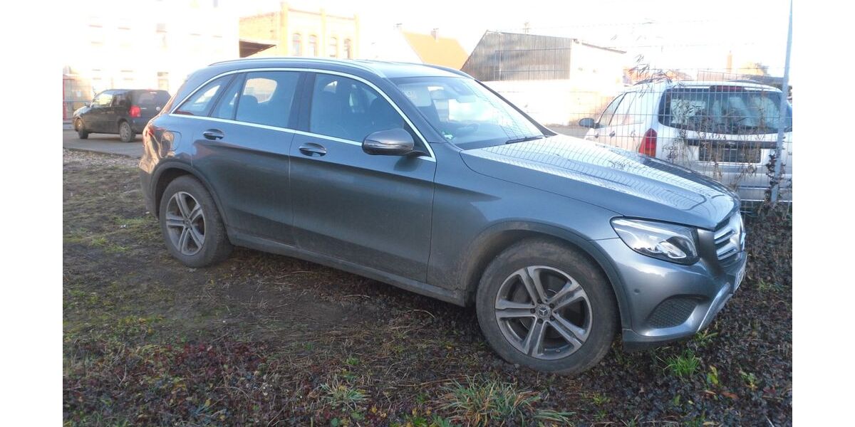 Mercedes-Benz GLC 220 195.432 km 18.990 &euro; Calbe 39240