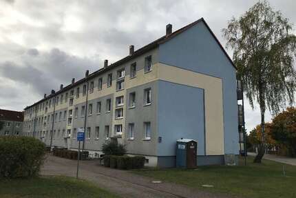 Wohnung zum Mieten in Crivitz 355 € 64.76 m²