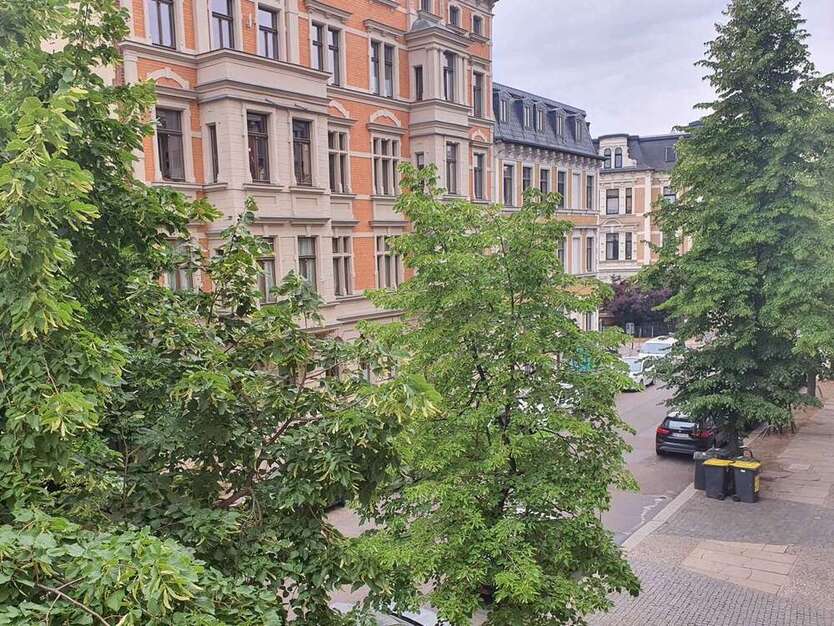 Wohnung zum Mieten in Halle 324 € 32.39 m²