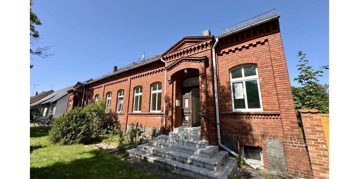 Einfamilienhaus Plattenburg OT Kletzke Kletzke - 10 Zimmer, 246 m&sup2;, 150.000&euro; | Angebot:24535879