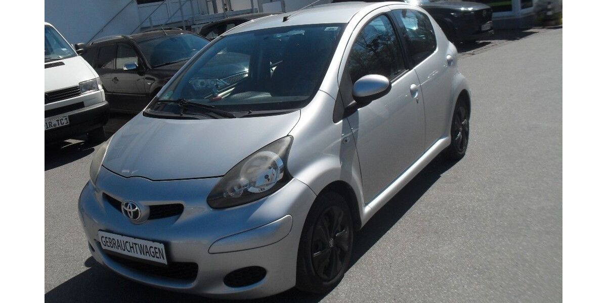 Toyota Aygo (X) 71.700 km 3.980 &euro; Pirna 01796