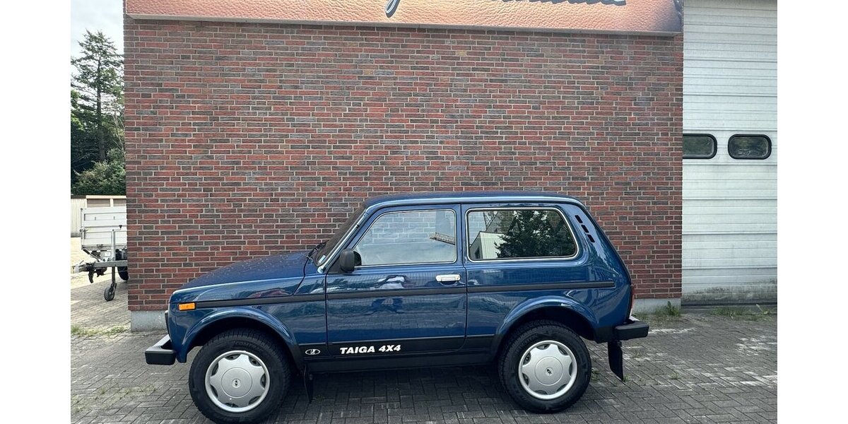 Lada Niva TAIGA Day 4x4 wie neu 2121DE Standhzg. Navi 17.000 km 19.999 &euro; Hamburg 22339