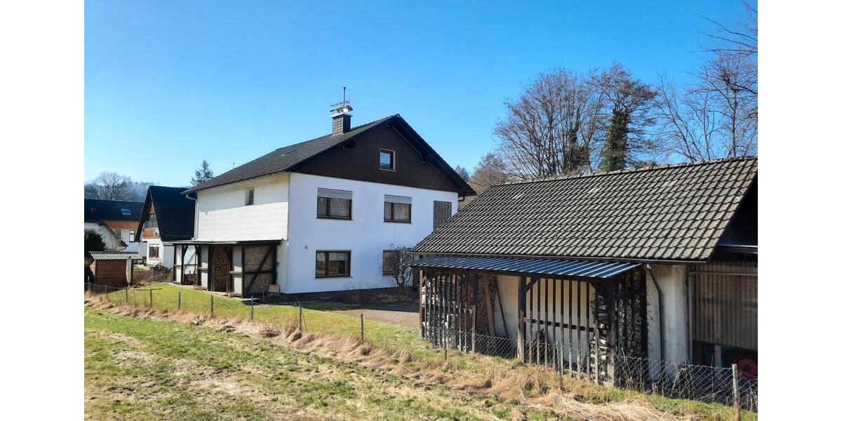 Etagenwohnung Netphen - 8 Zimmer, 180 m&sup2;, 240.000&euro; | Angebot:27024028