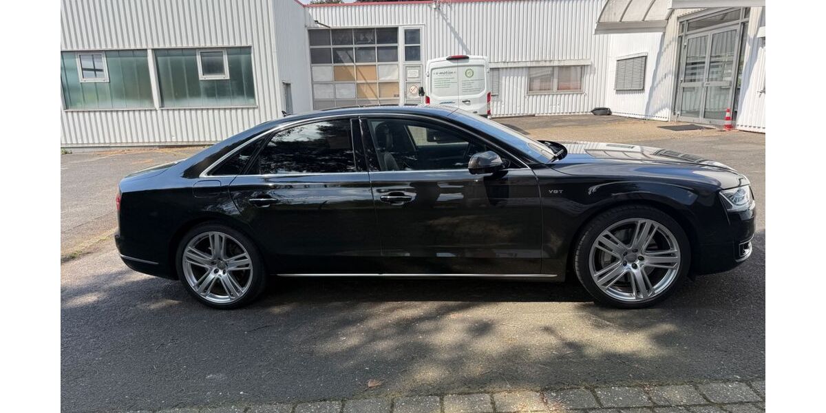 Audi A8 115.000 km 27.900 &euro; Krefeld 47803