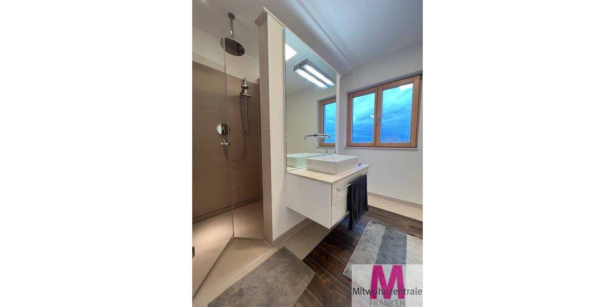 Etagenwohnung Schwabach - 3 Zimmer, 135 m&sup2;, 1.885&euro; | Angebot:26766919