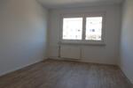 Toller Balkonblick, komplett saniert und mit EInbauküche!