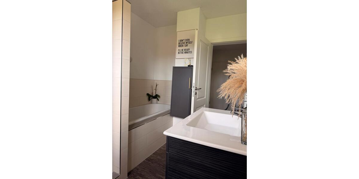 Dachgeschoßwohnung Blaustein - 3.5 Zimmer, 84 m&sup2;, 389.000&euro; | Angebot:26858521