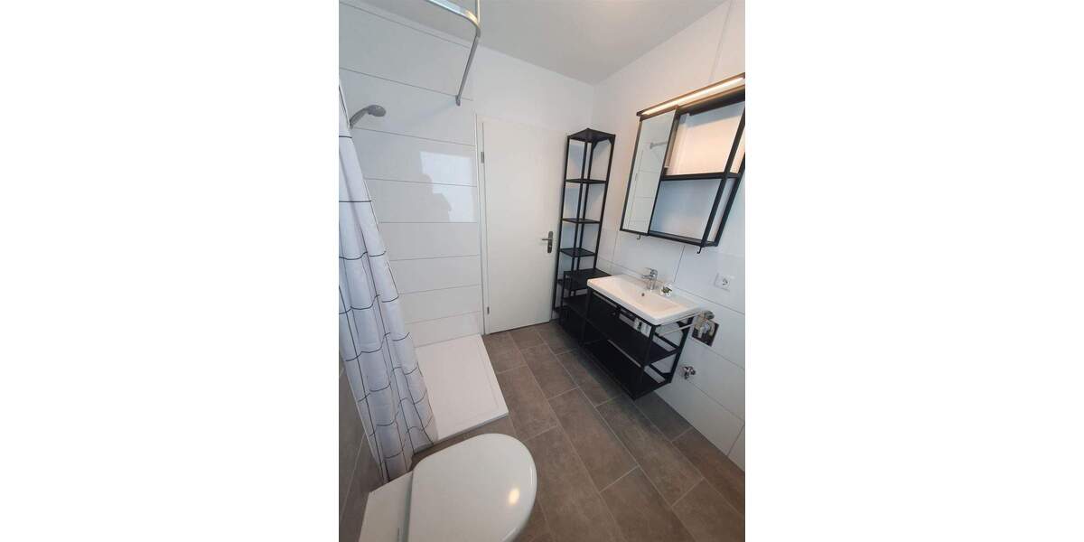 MÖBLIERTES SINGLE-APARTMENT IN RUHIGER LAGE VON REUTTI 1 zimmer