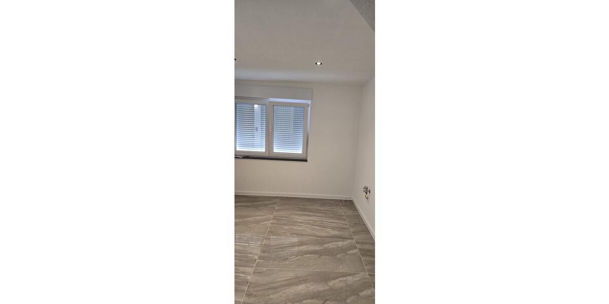 Dachgeschoßwohnung Friesenheim - 2 Zimmer, 75 m&sup2;, 950&euro; | Angebot:25251537