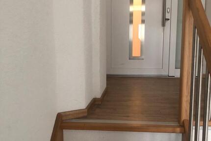 2 Zimmer Wohnung mit Balkon! Nähe Innenstadt! zimmer