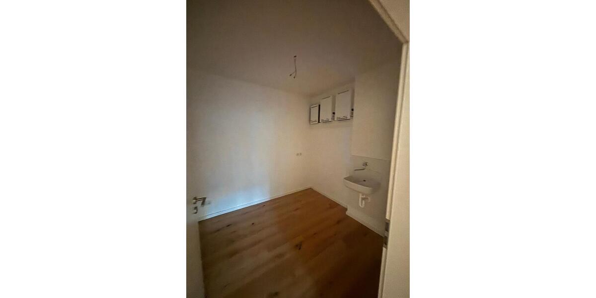 Etagenwohnung Bad Salzungen - 3.5 Zimmer, 127 m&sup2;, 1.397&euro; | Angebot:25350366