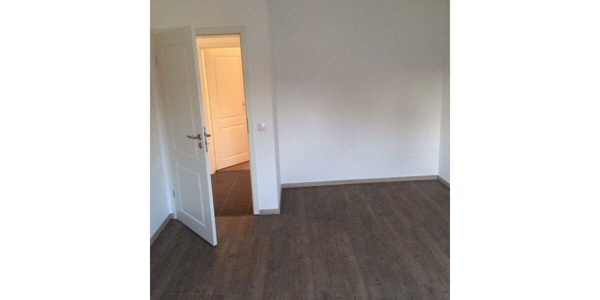 Etagenwohnung Bad Neuenahr - 6 Zimmer, 92 m&sup2;, 700&euro; | Angebot:24850037