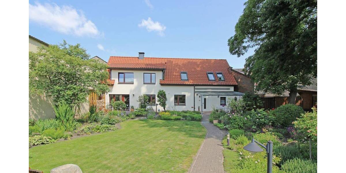 Mehrfamilienhaus, Wohnhaus Lüchow - 8 Zimmer, 246 m&sup2;, 395.000&euro; | Angebot:25687238