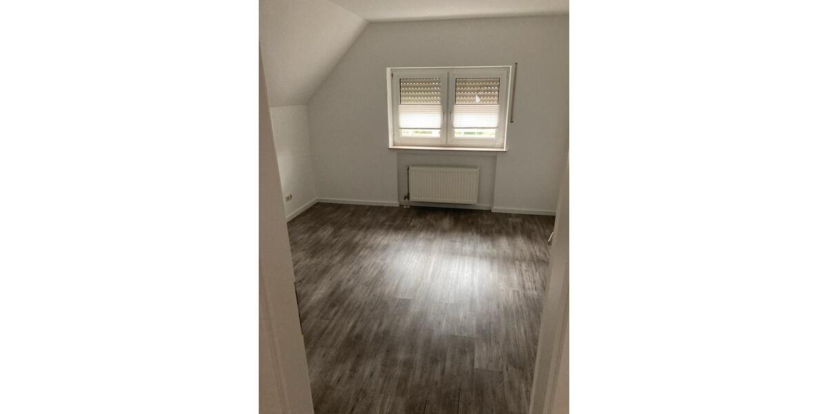 Etagenwohnung Mönchengladbach West - 3 Zimmer, 110 m&sup2;, 1.190&euro; | Angebot:26675482
