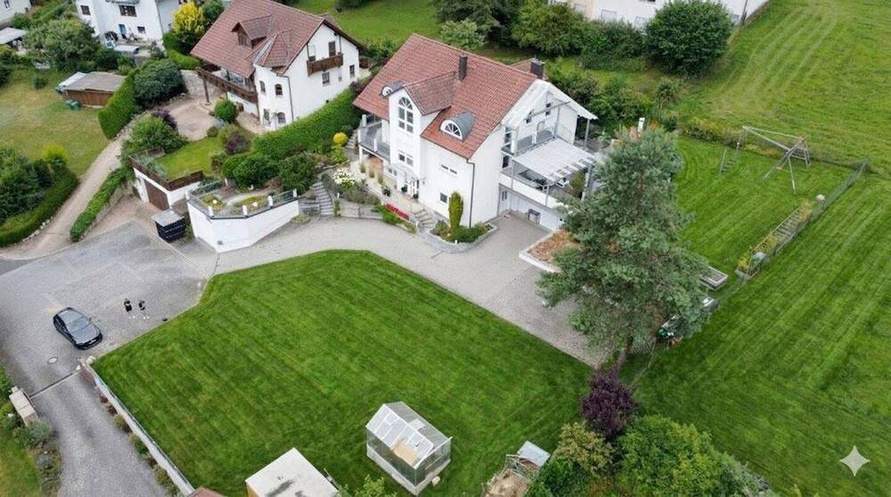 Einfamilienhaus Amberg - 5 Zimmer, 205 m&sup2;, 1.850&euro; | Angebot:26105756