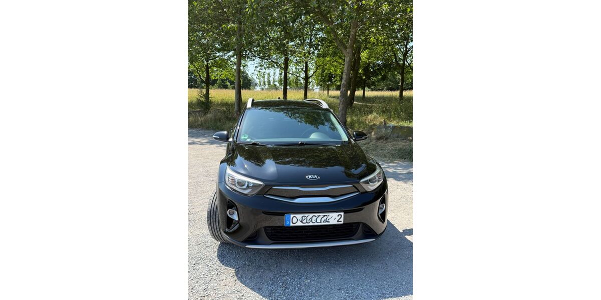 Kia Stonic 50.170 km 14.500 &euro; Oberhausen 46045