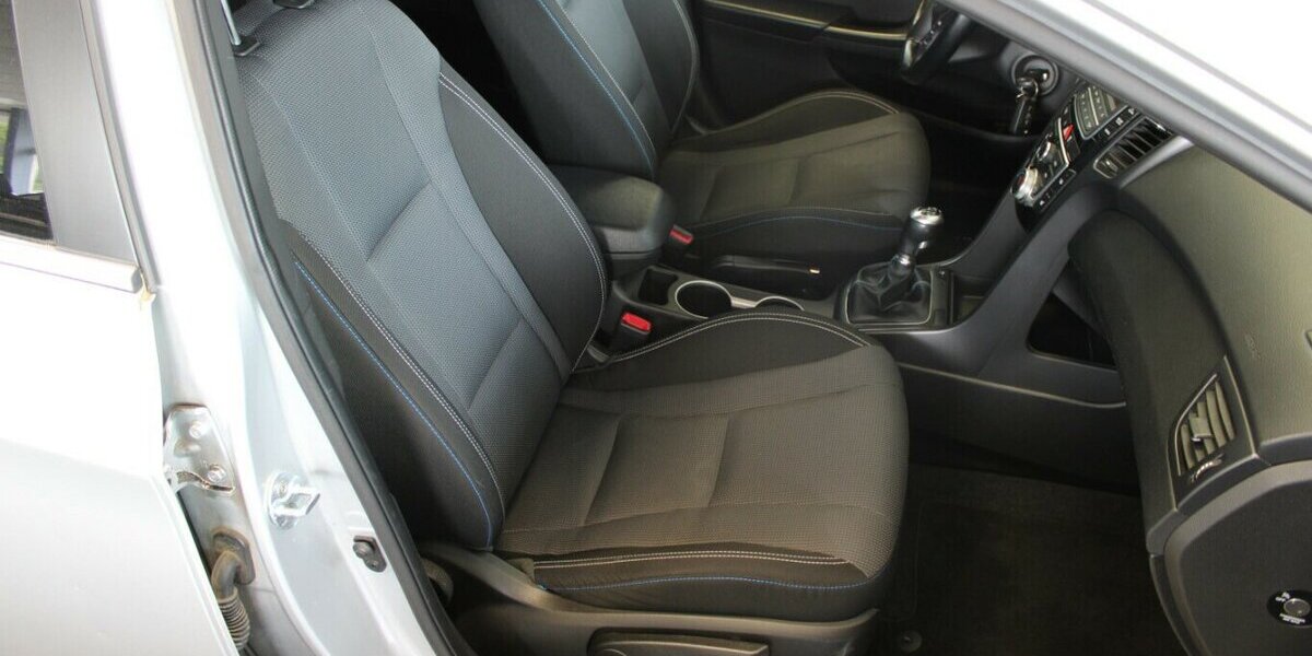 Hyundai i30 1.4 Passion - AHK - 109.800 km 7.980 &euro; Euskirchen 53881