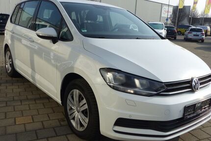 VW Touran 206.496 km 9.990 &euro; Burgau 89331