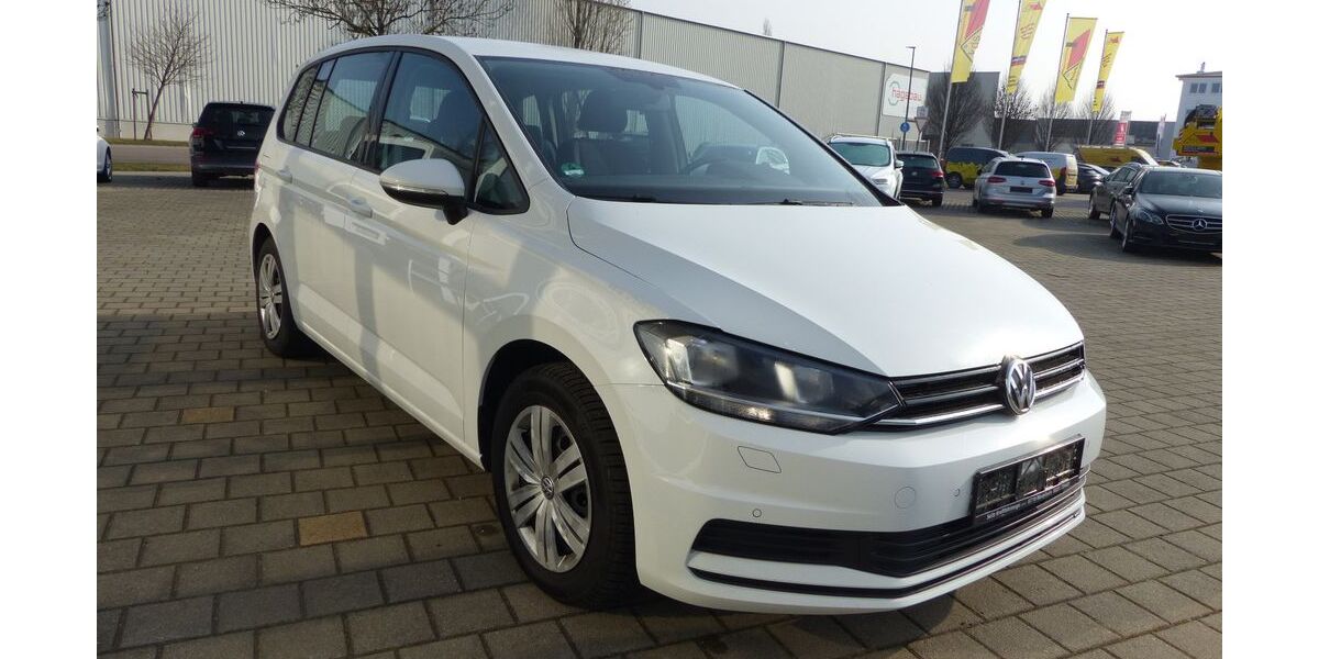 VW Touran 206.496 km 9.990 &euro; Burgau 89331
