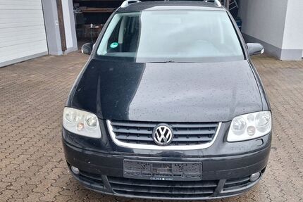 VW Touran 211.658 km 1.400 &euro; Neusses a Main. 96224
