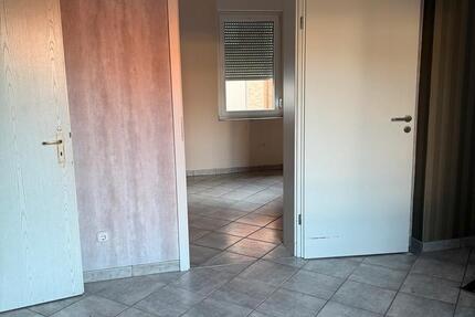 Haus Düren Rölsdorf - 7 Zimmer, 150 m&sup2;, 1.400&euro; | Angebot:24179031