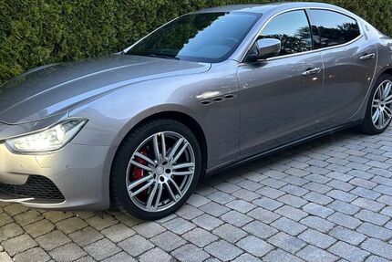 Maserati Ghibli 65.000 km 36.900 &euro; Eichenau 82223