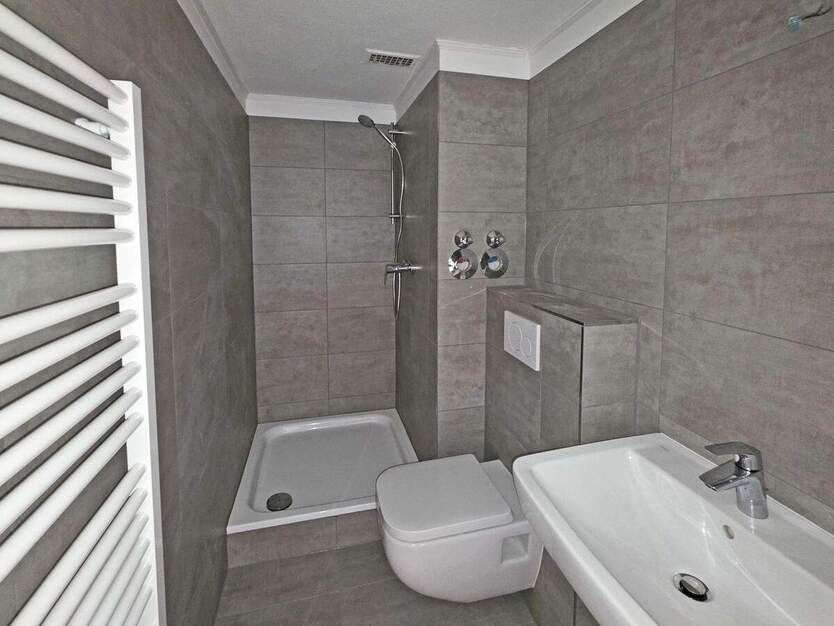 Großzügige 3-Zimmerwohnung mit 2 Bädern und terassenähnlichem Balkon.... 3 zimmer