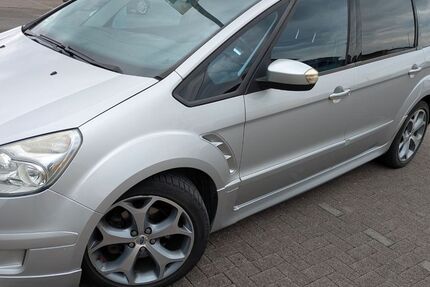 Ford S-Max 318.000 km 4.500 &euro; Tengen 78250