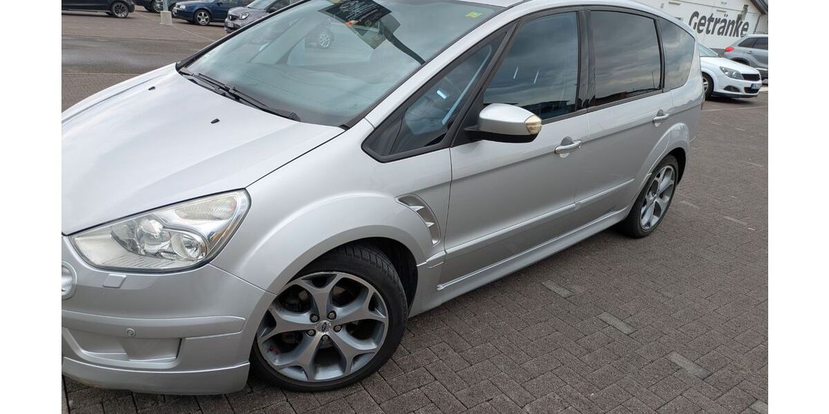 Ford S-Max 318.000 km 4.500 &euro; Tengen 78250