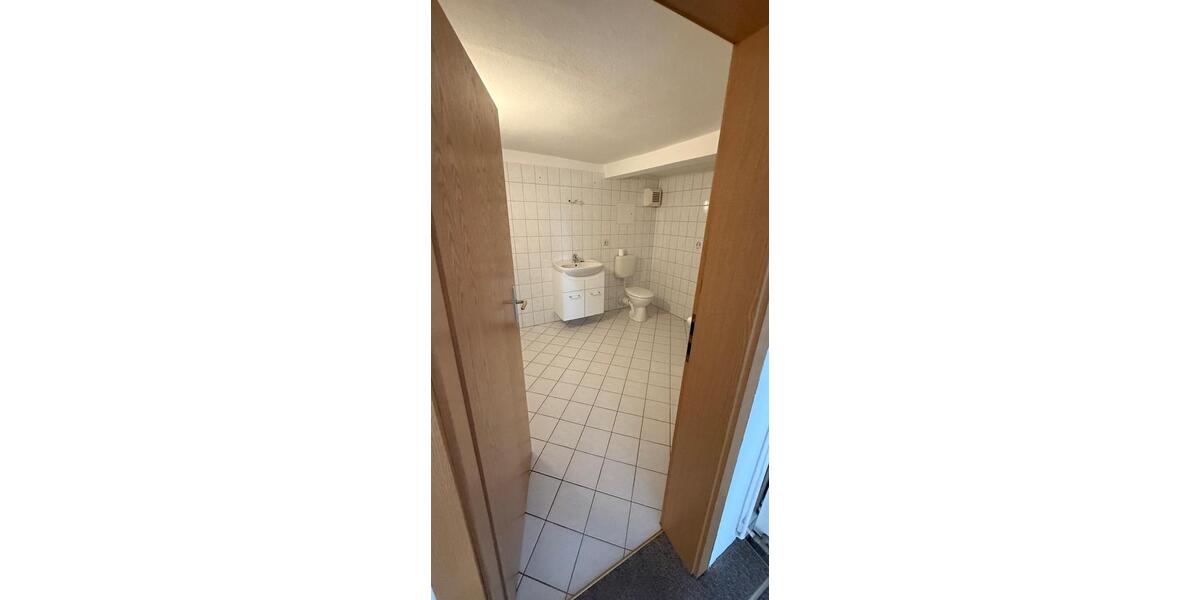 Etagenwohnung Aken (Elbe) - 2 Zimmer, 82 m&sup2;, 490&euro; | Angebot:25830794