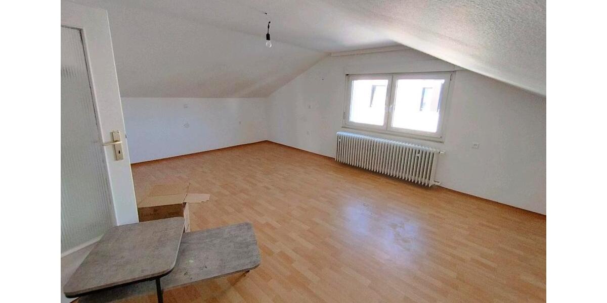 Dachgeschoßwohnung Mühlacker - 2 Zimmer, 55 m&sup2;, 650&euro; | Angebot:25046514
