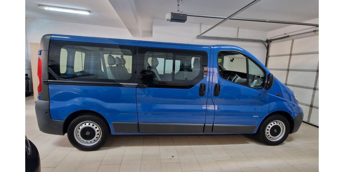 Opel Vivaro 150.000 km 11.999 &euro; Dresden 01139