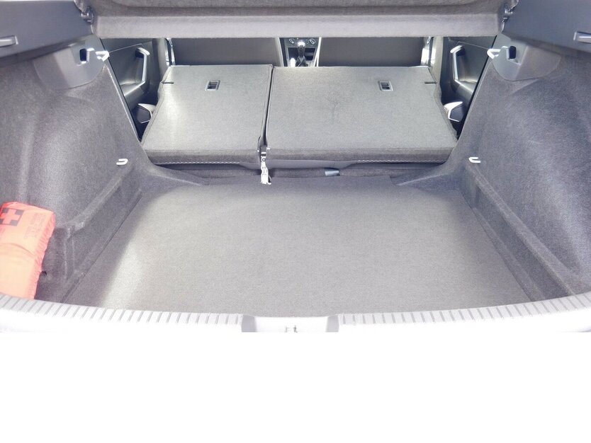 VW Taigo 1.0 TSI BMT Klima LED Navi 27.600 km 16.990 € Vordorf 38533