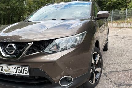 Nissan Qashqai 111.800 km 11.600 &euro; Freiburg 79100