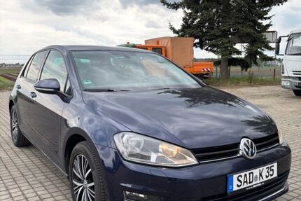 VW Golf 93.000 km 12.490 &euro; Nürnberg 90451