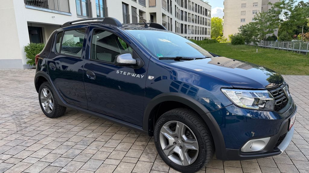 Dacia Sandero 31.000 km 12.990 &euro; Hallstadt 96103
