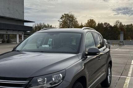 VW Tiguan 171.519 km 8.500 € Bad Schwartau 23611