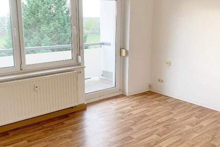 ***AB SOFORT ZU VERKAUFEN*** 1-Raumwohnung mit großzügigem Balkon, Einbauküche und Tageslichtbad mit Dusche 1 zimmer